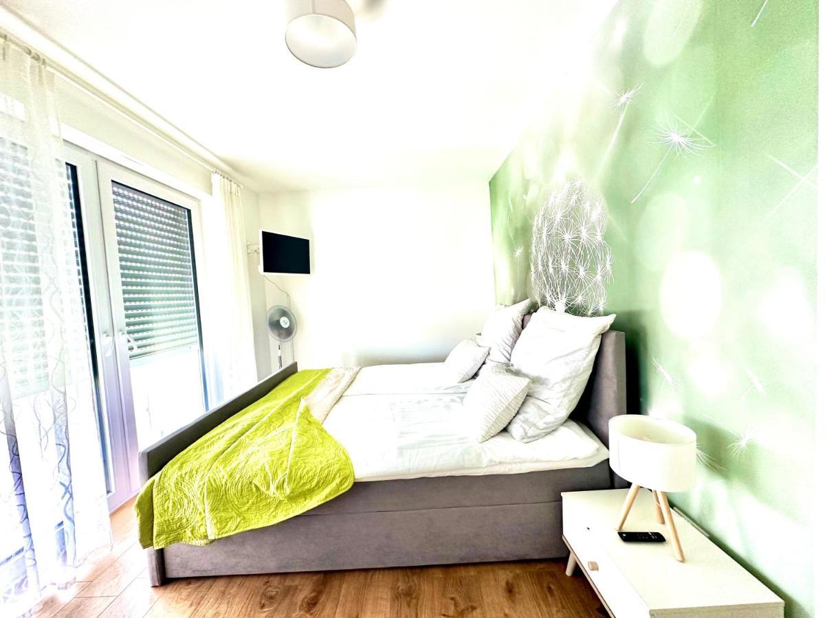 Panorama Penthouse Apartment Mit Klima Und Whirlpool Fuer Bis Zu 6 Personen Frankenthal  Esterno foto