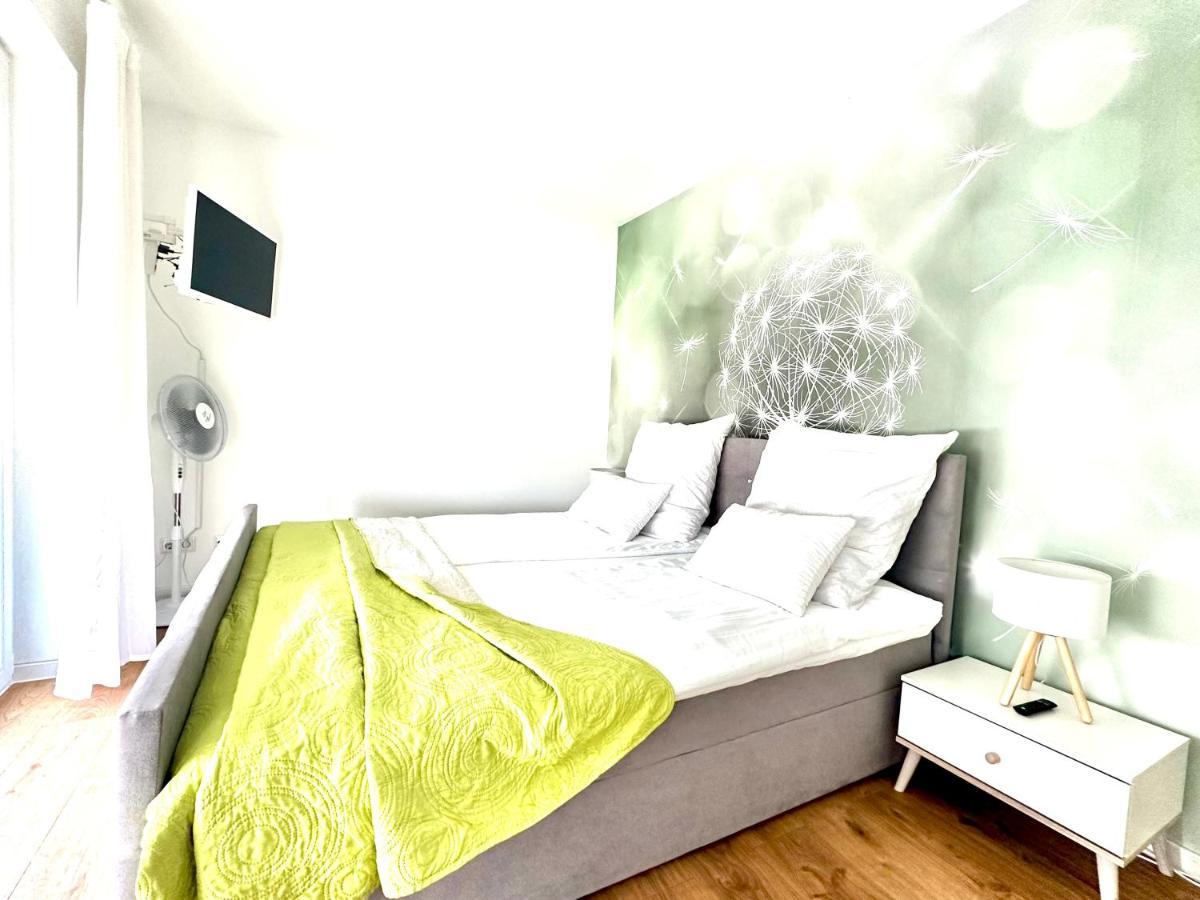Panorama Penthouse Apartment Mit Klima Und Whirlpool Fuer Bis Zu 6 Personen Frankenthal  Esterno foto